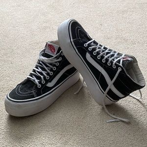 VANS Sk8-HI Platform Size 6